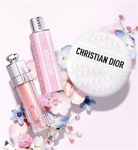 彼女・彼氏へのDIOR ホワイトデープレゼントギフトガイド 